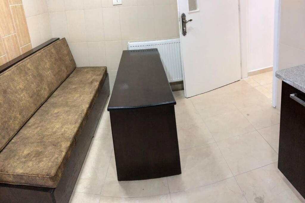 Apt 4 Rent/A Quiet Neighborhood Close To Services Amman Exterior foto